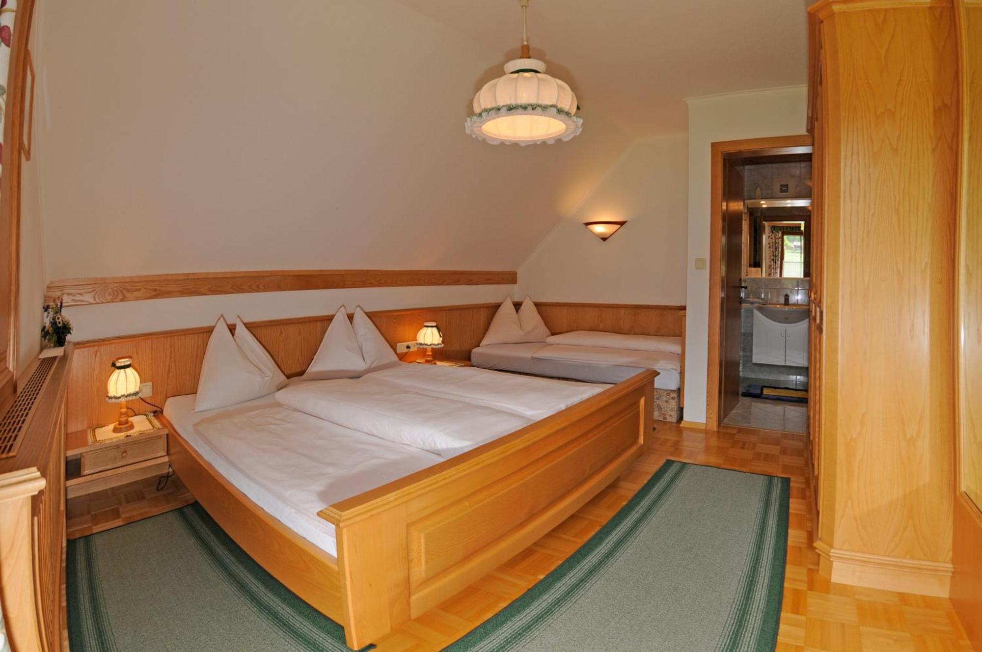 Gasthof Zur Gams Donnersbachwald Bagian luar foto