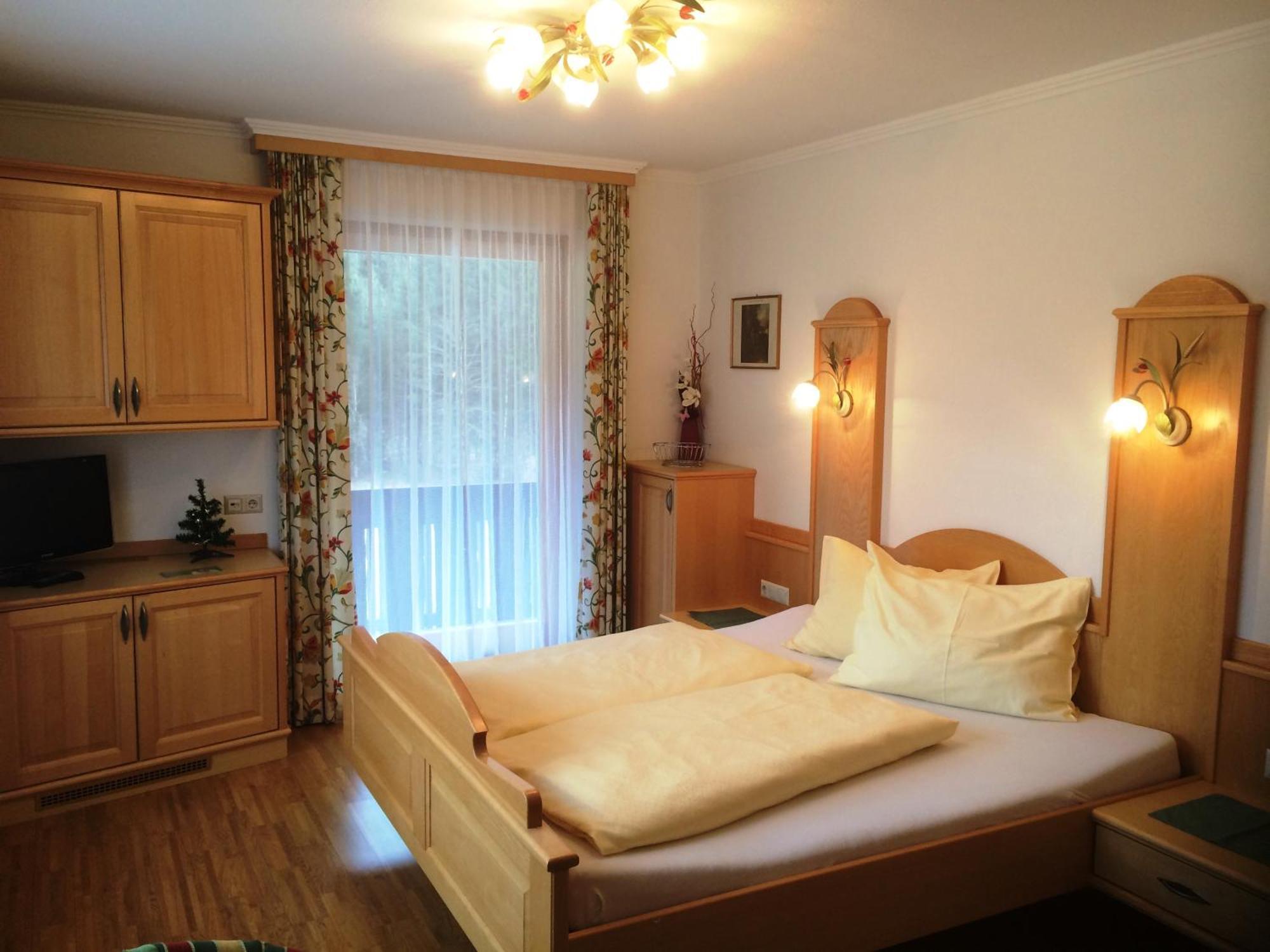Gasthof Zur Gams Donnersbachwald Ruang foto