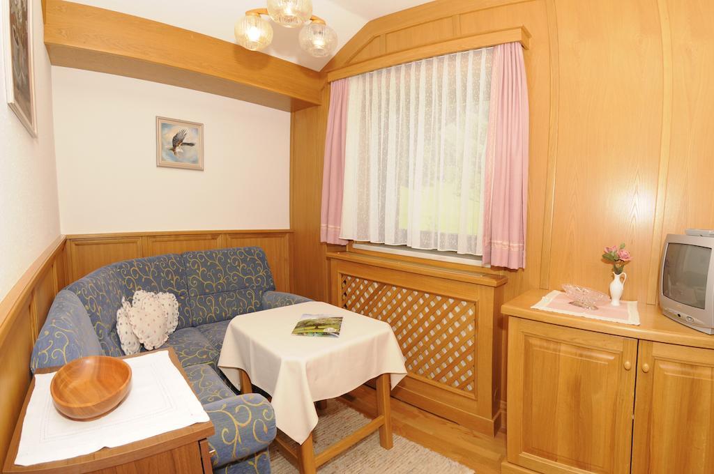 Gasthof Zur Gams Donnersbachwald Ruang foto